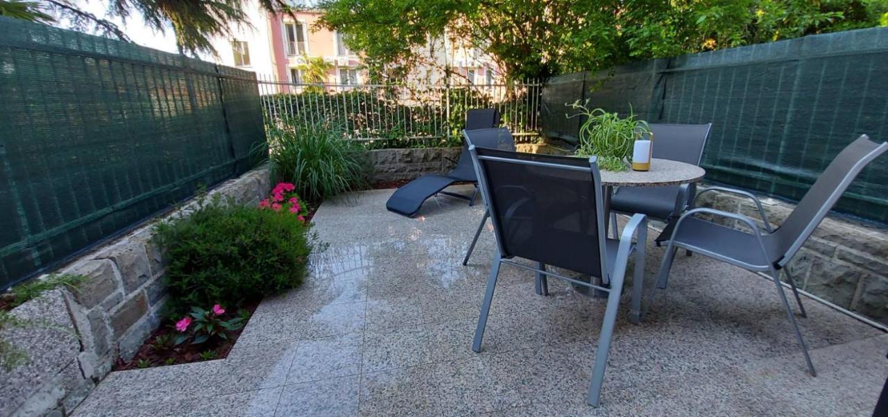 Apartma Zusterna Za Bazenom Копер Экстерьер фото
