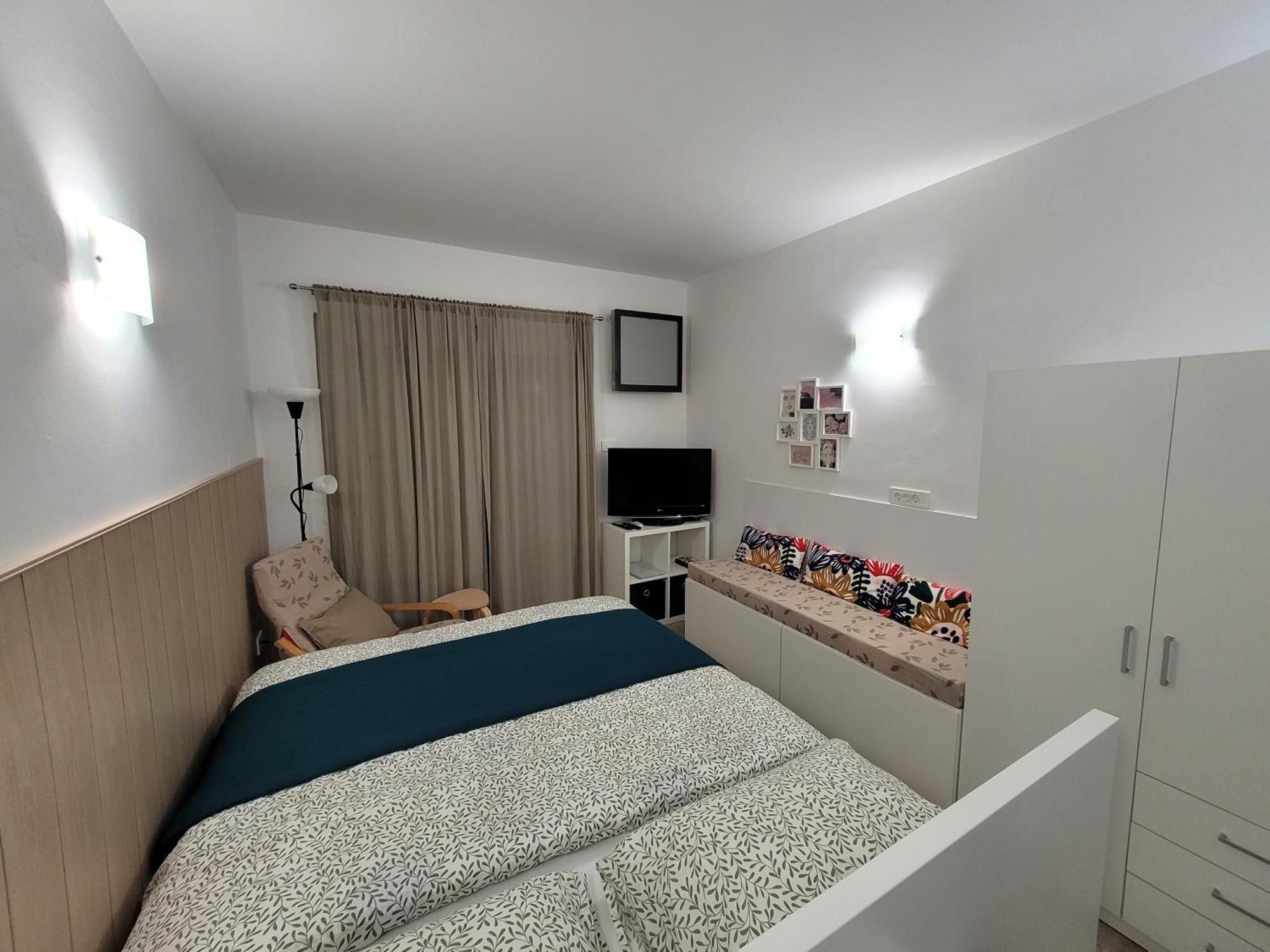 Apartma Zusterna Za Bazenom Копер Экстерьер фото